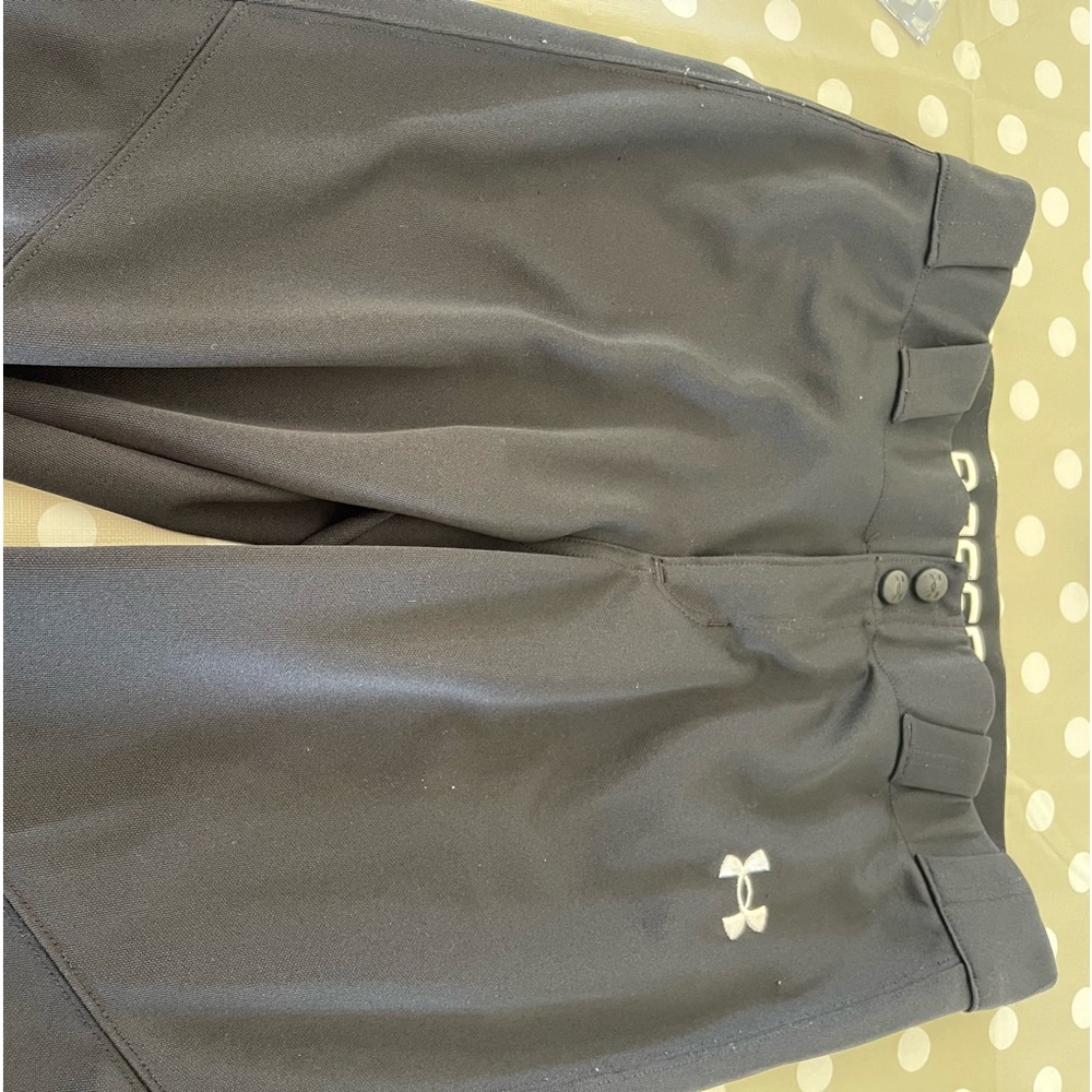 Black Under Armour boys baseball pants